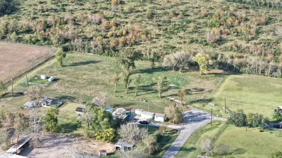 5302 Tree Point Road, Santa Fe, TX 77510 - Image #3