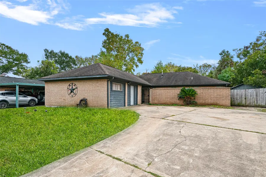 4205 Lariat Drive, Baytown, TX 77521 - #2
