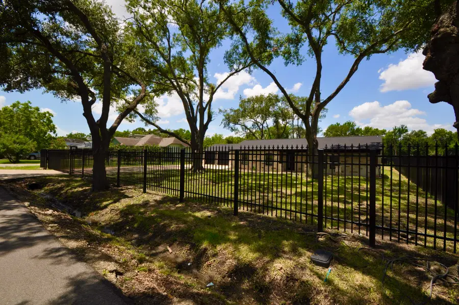 7133 Evans Street, Houston, TX 77061 - Image #2