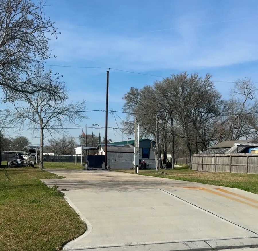 130 Heron Inlet S, Baytown, TX 77523 - #2