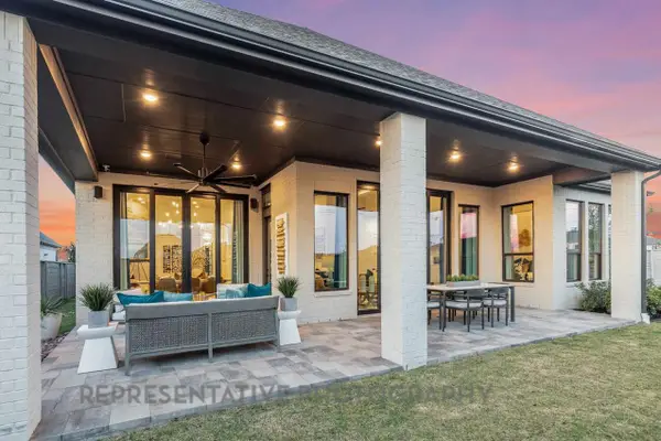 938 Groundwater Way, League City, TX 77573