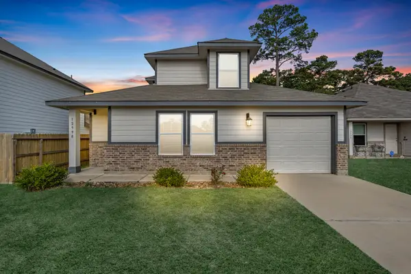 12998 Sorrento Bay Drive, Willis, TX 77318