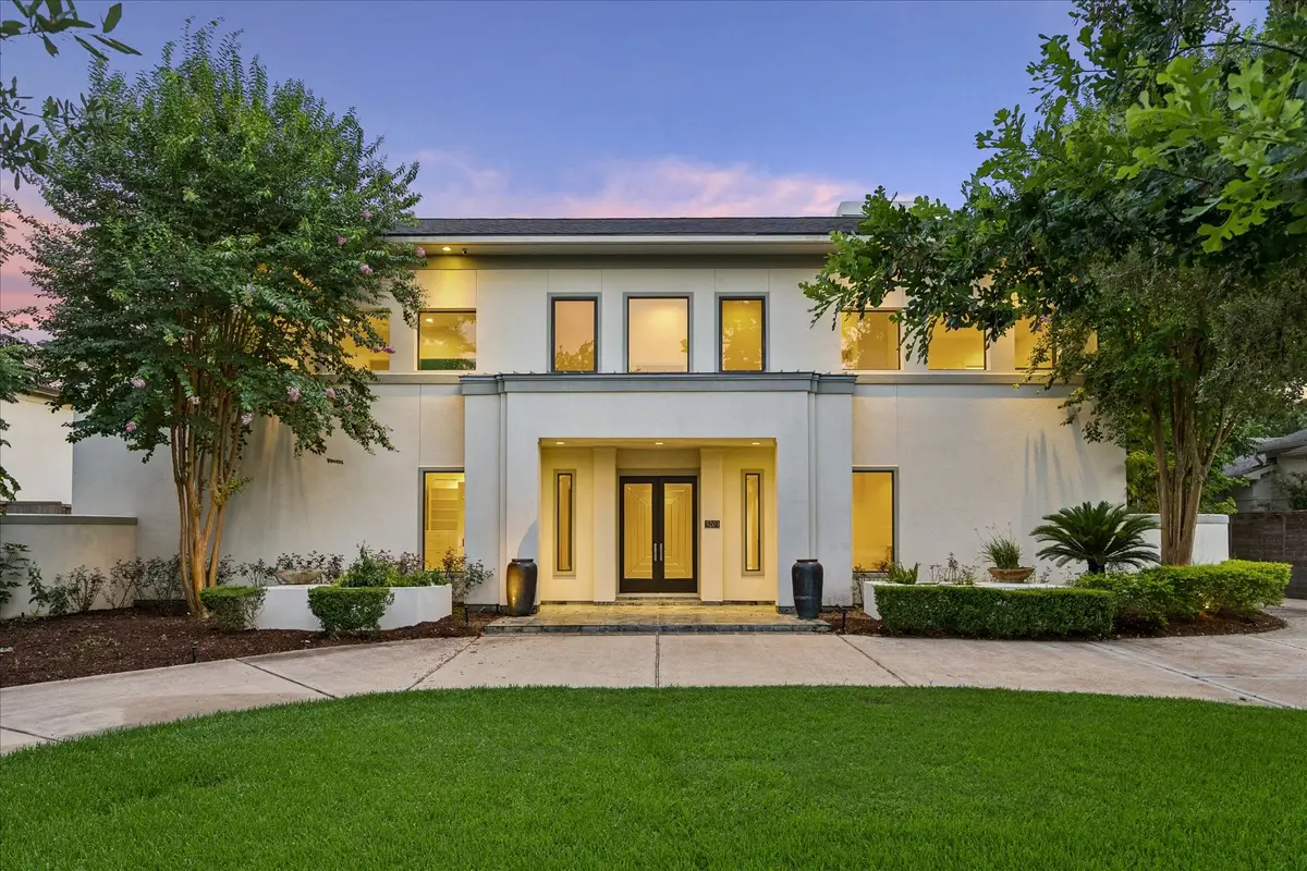 5203 Braeburn Drive, Bellaire, TX 77401 - #1