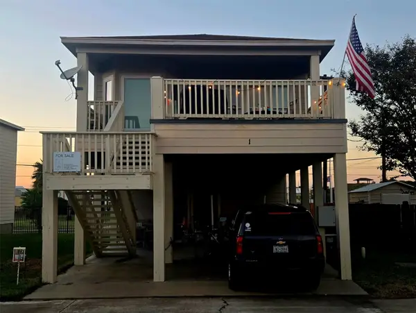 1 Alligator Head Lane, Port O Connor, TX 77982