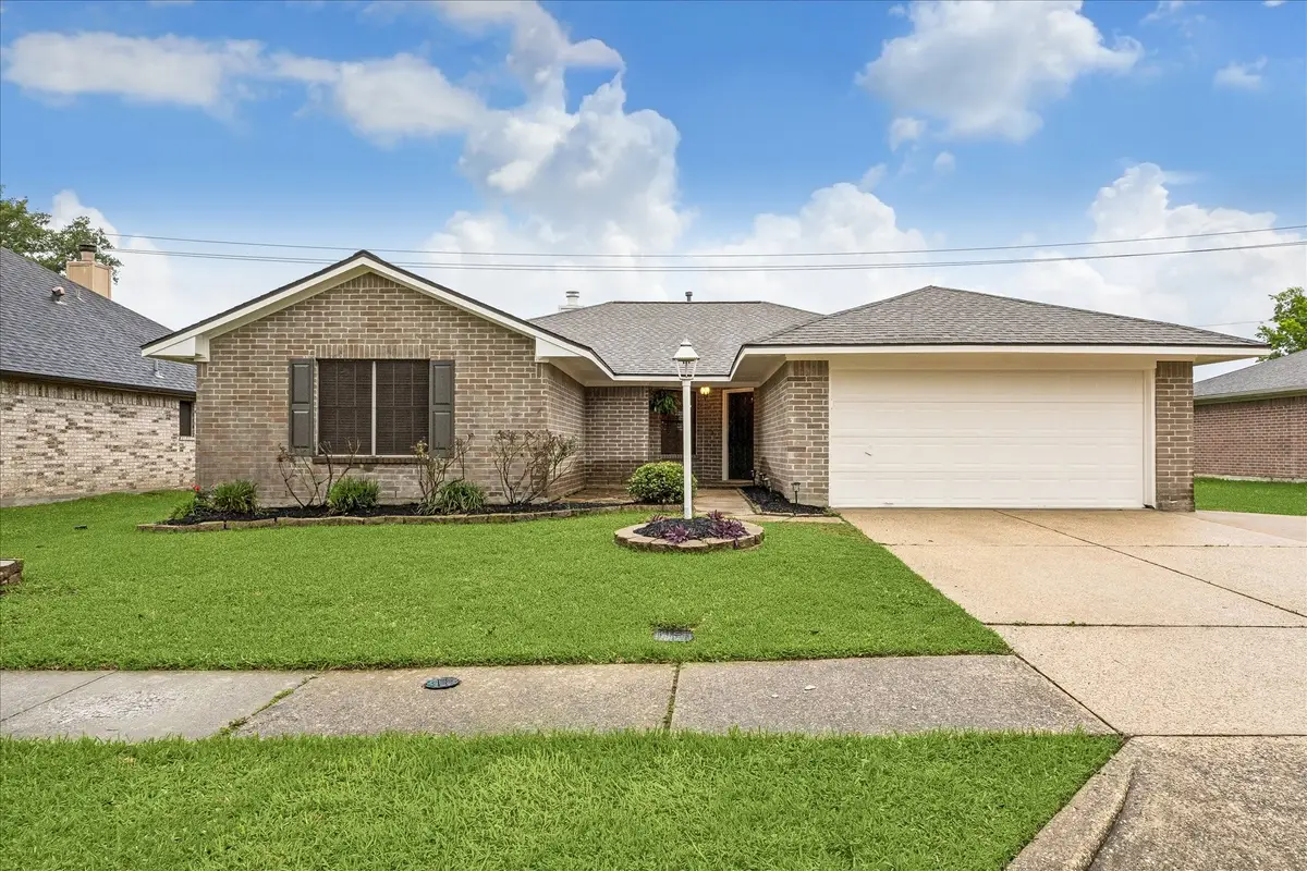 2138 Tower Bridge Road, Pearland, TX 77581 - #1