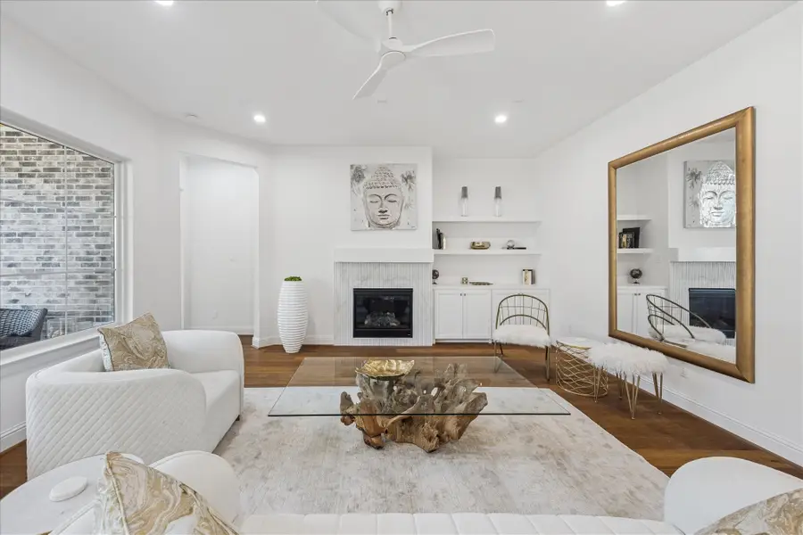 4951 Glenmeadow Drive, Houston, TX 77096 - Image #2