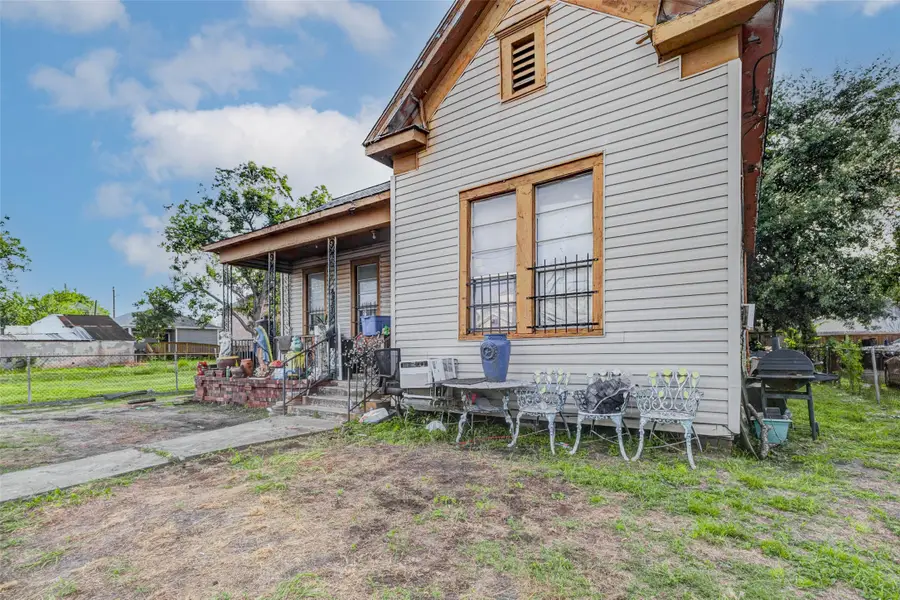 1917 Elysian Street, Houston, TX 77026 - Image #3