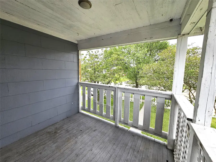1133 5th Avenue N, Texas City, TX 77590 - #3