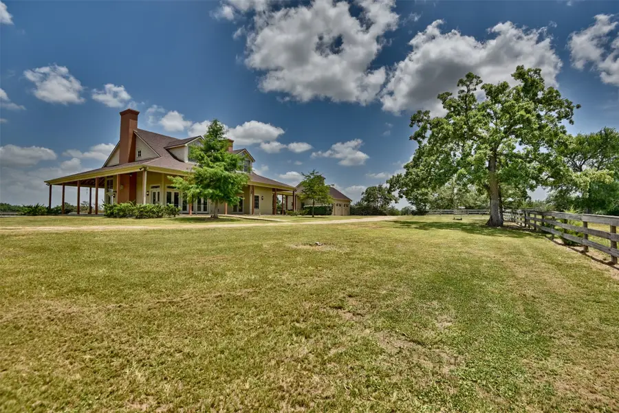 7157 Fm 1697, Carmine, TX 78932 - Image #2