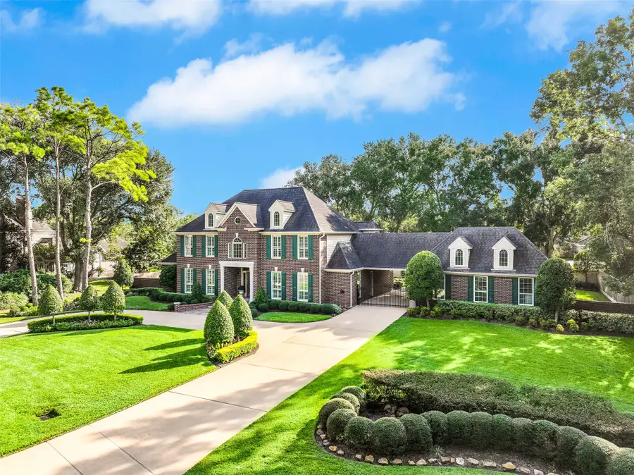 1904 Candlelight Court, Friendswood, TX 77546 - Image #2