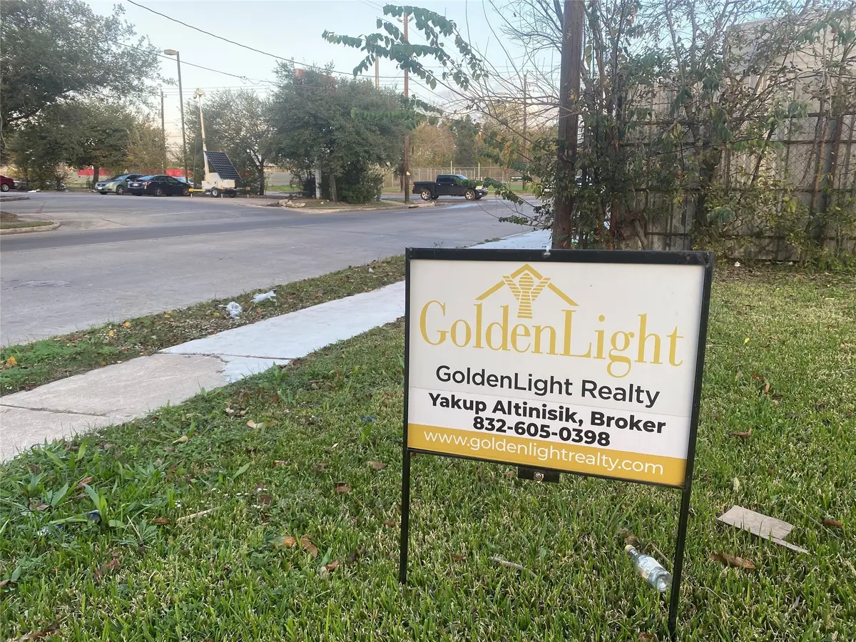 3848 Mainer Street, Houston, TX 77021 - Image #1