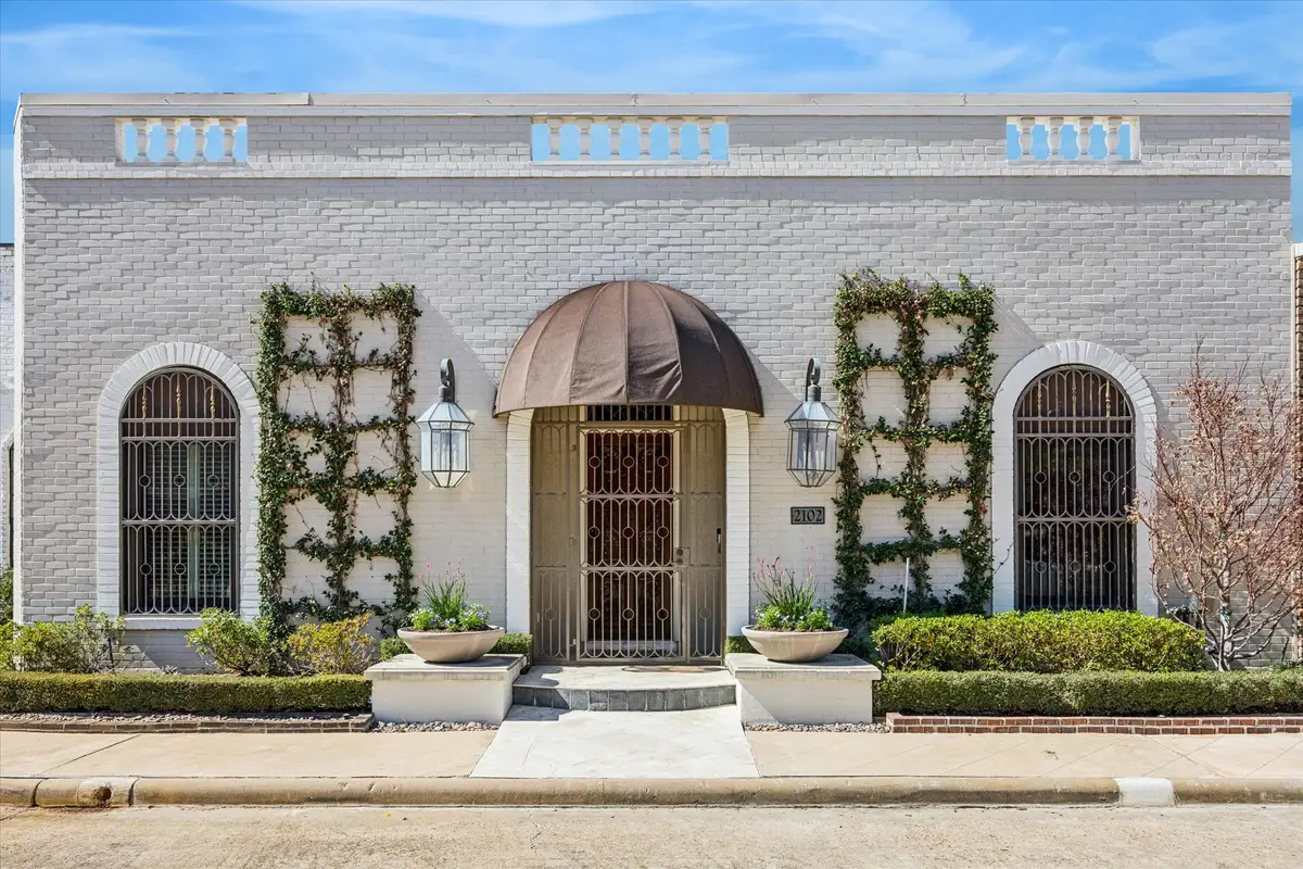 2102 Canongate Drive, Houston, TX 77056 - Image #1