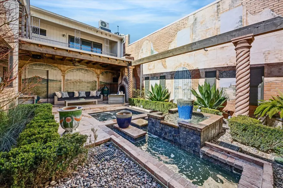 2102 Canongate Drive, Houston, TX 77056 - Image #3