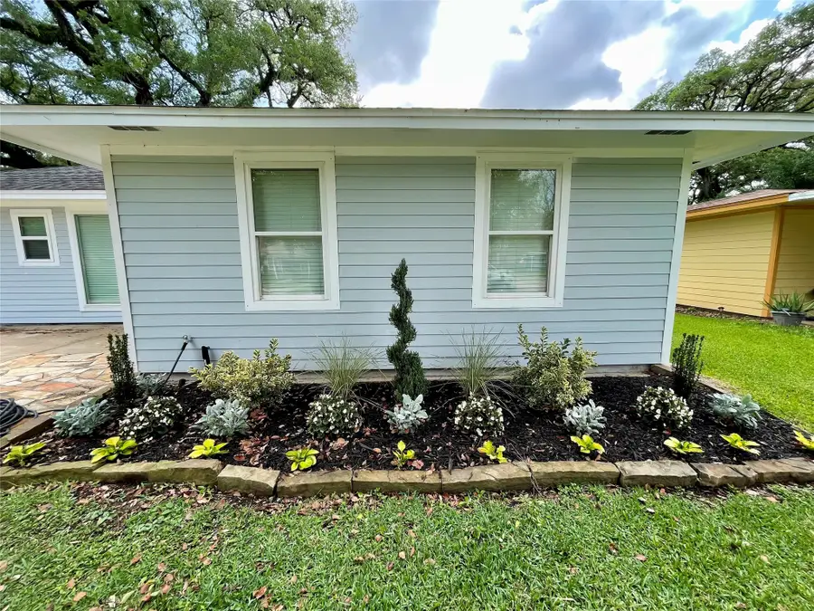 244 Caladium Street, Lake Jackson, TX 77566 - #3