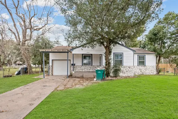 2217 Meadow Lane, La Marque, TX 77568