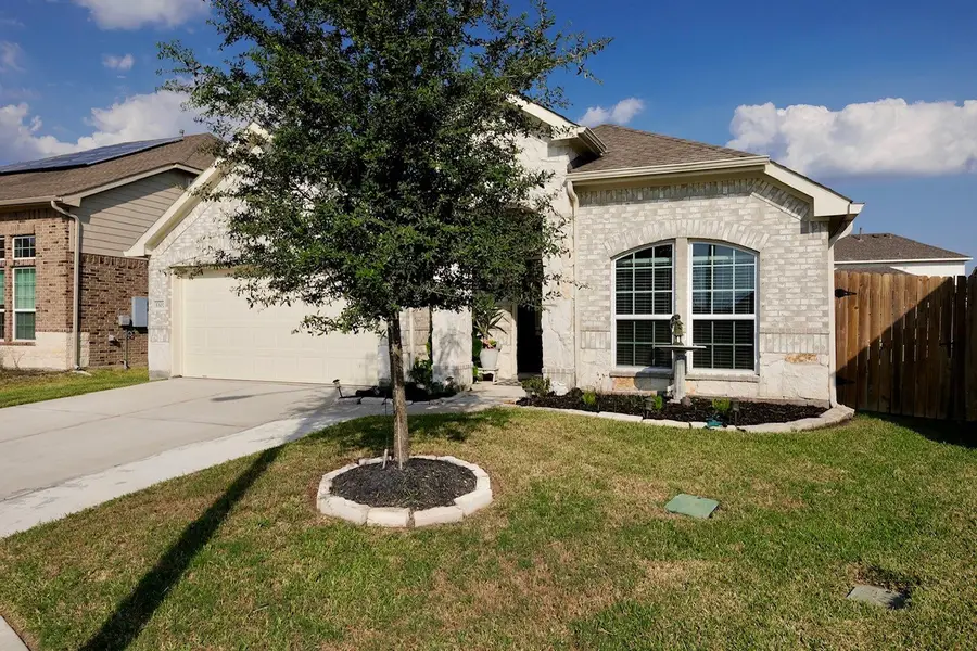 5307 Camerford Court, Alvin, TX 77511 - Image #2