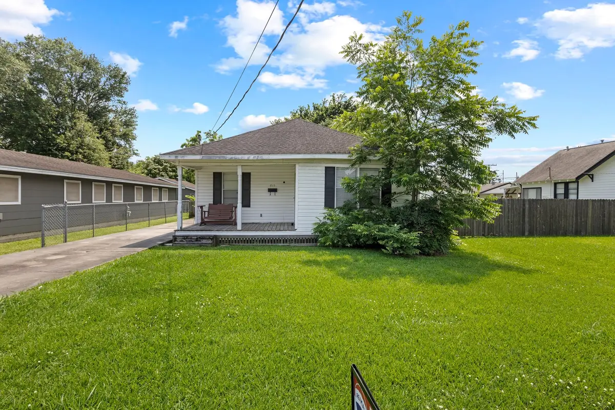 815 N 14th Street, Nederland, TX 77627 - Image #1