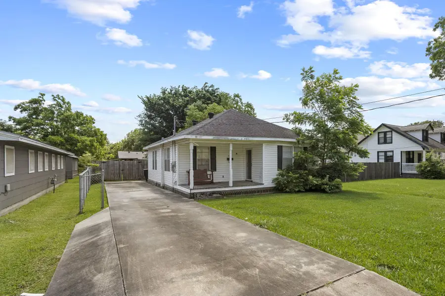 815 N 14th Street, Nederland, TX 77627 - Image #3