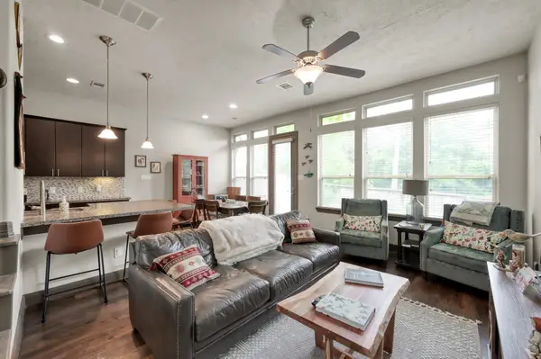 18 Aventura Place, Spring, TX 77389