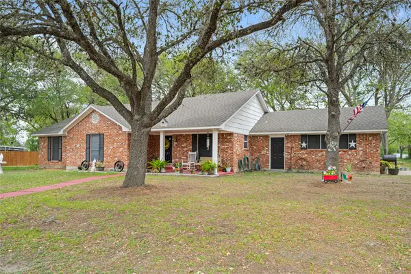 417 S Faires, Flatonia, TX 78941