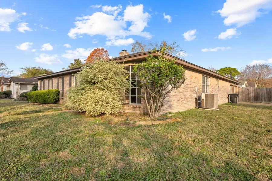 9302 Claridge Drive, Houston, TX 77031 - Image #2