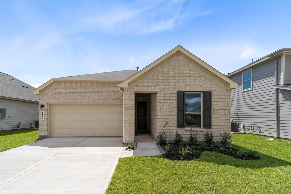 5514 Blackbird Lane, Hitchcock, TX 77563 - Image #1