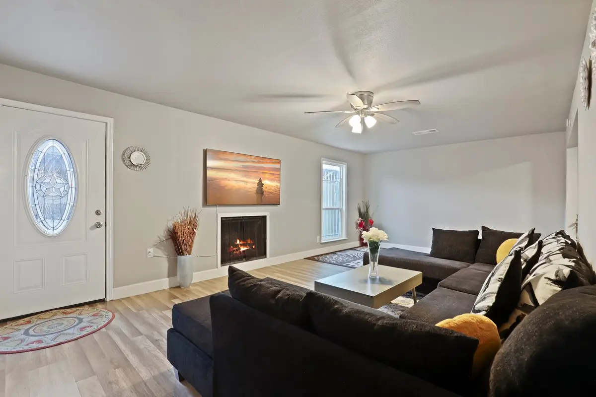 6354 Creekbend Drive #104, Houston, TX 77096 - Image #1