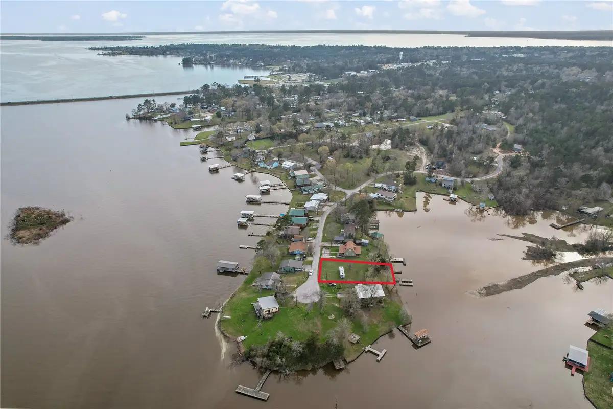 1341 Creeklake Drive, Onalaska, TX 77360 - Image #1