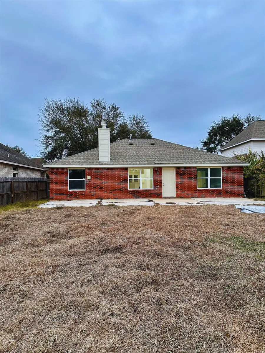 8810 Barron Wood Circle, Houston, TX 77083 - Image #3
