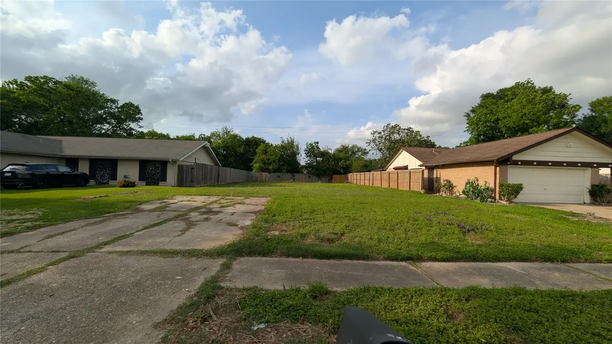 251 Goodson Drive, Houston, TX 77060 - Image #1