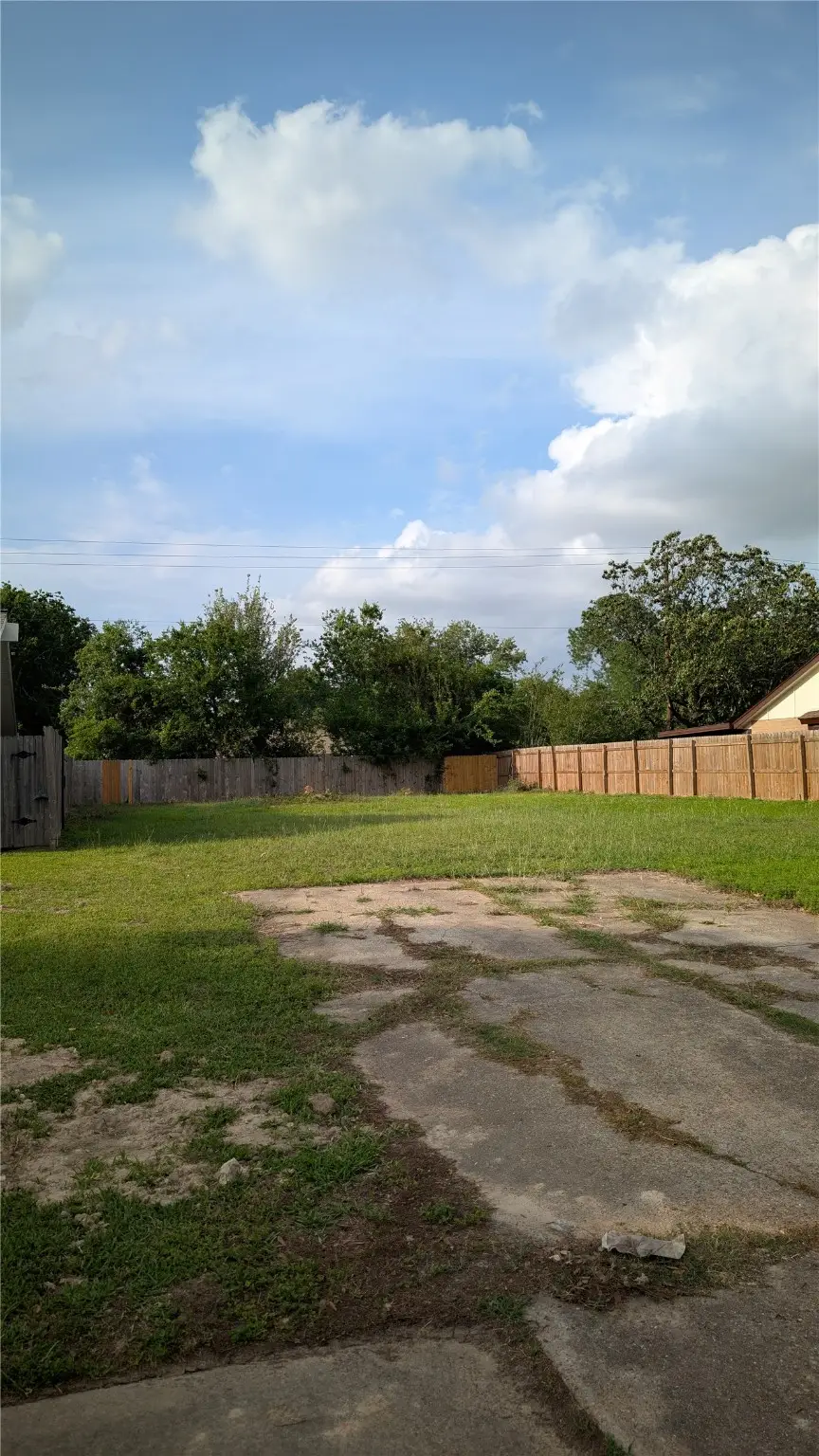 251 Goodson Drive, Houston, TX 77060 - Image #2