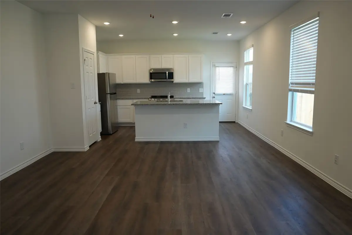 517 Oak Chase Avenue, Dayton, TX 77535 - #1
