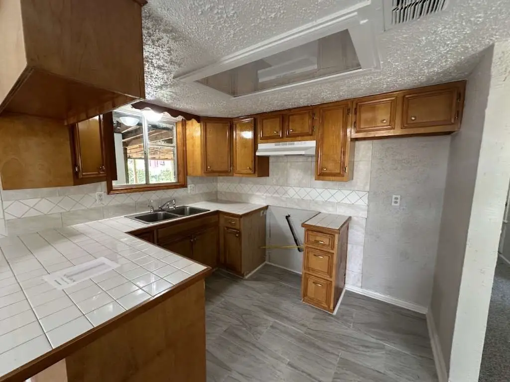 6523 Hanley Lane, Houston, TX 77016 - Image #1