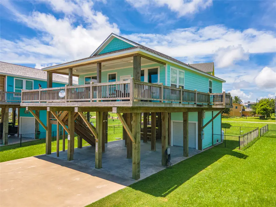 935 Eastview #B, Port Bolivar, TX 77650 - #2