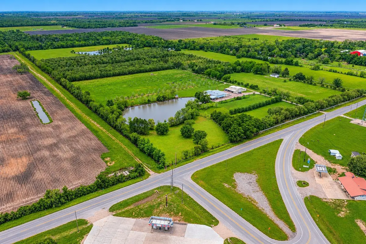 23019 Fm 1462 Road, Damon, TX 77430 - #1