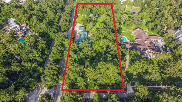 30 E Rivercrest Drive, Houston, TX 77042