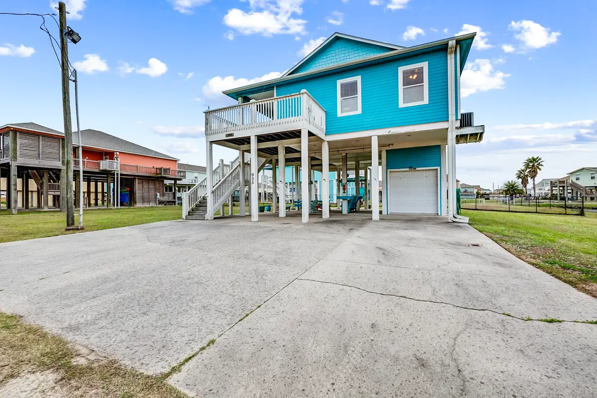 935 Clara Street, Crystal Beach, TX 77650 - #1