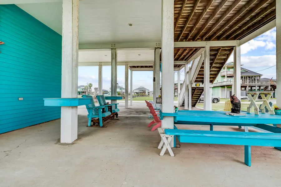 935 Clara Street, Crystal Beach, TX 77650 - #2