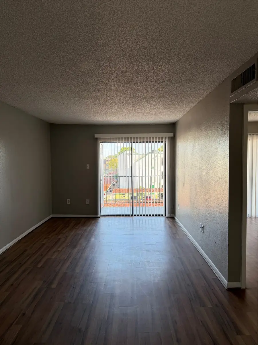 2816 S Bartell Drive #37, Houston, TX 77054 - Image #2