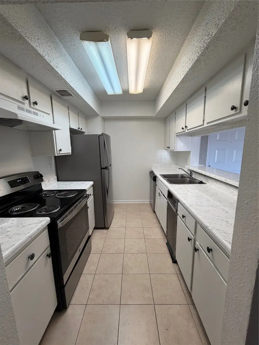 2816 S Bartell Drive #37, Houston, TX 77054 - Image #3