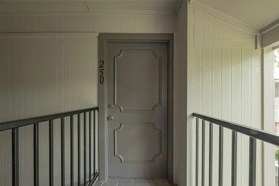 12633 Memorial Drive #250, Houston, TX 77024 - Image #2