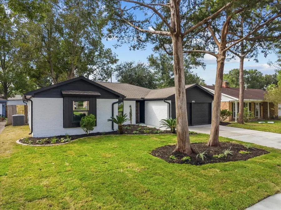 5933 Sanford Rd, Houston, TX 77096 - #2