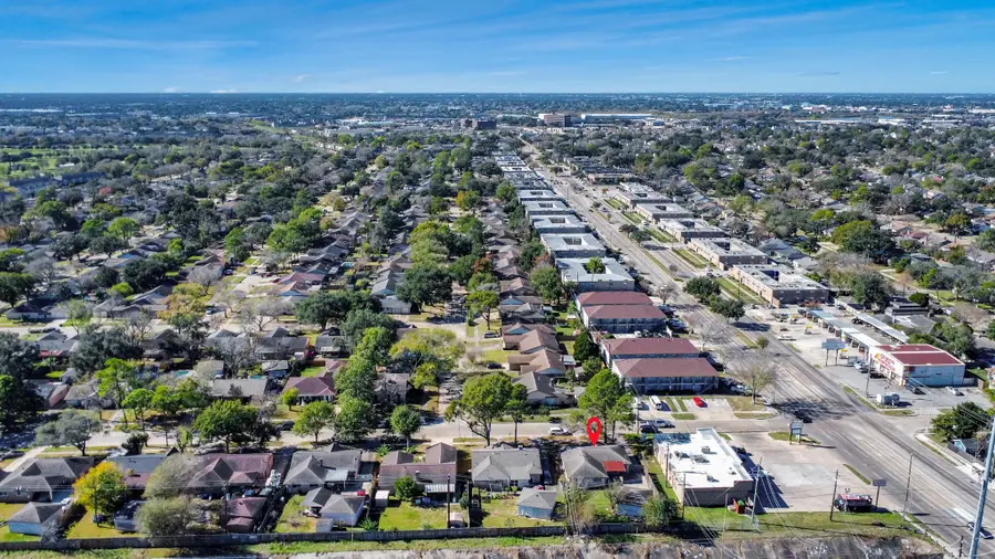 8011 La Roche Lane, Houston, TX 77036 - Image #2