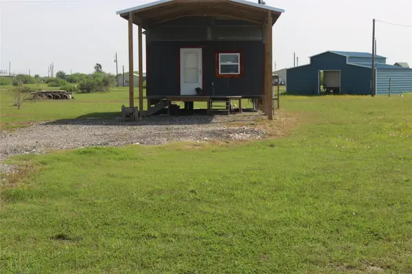 134 Kingfish Lane, Palacios, TX 77465