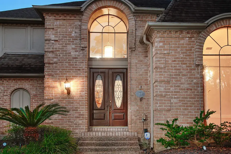 1111 Fleetwood Place Drive, Houston, TX 77079 - Image #2