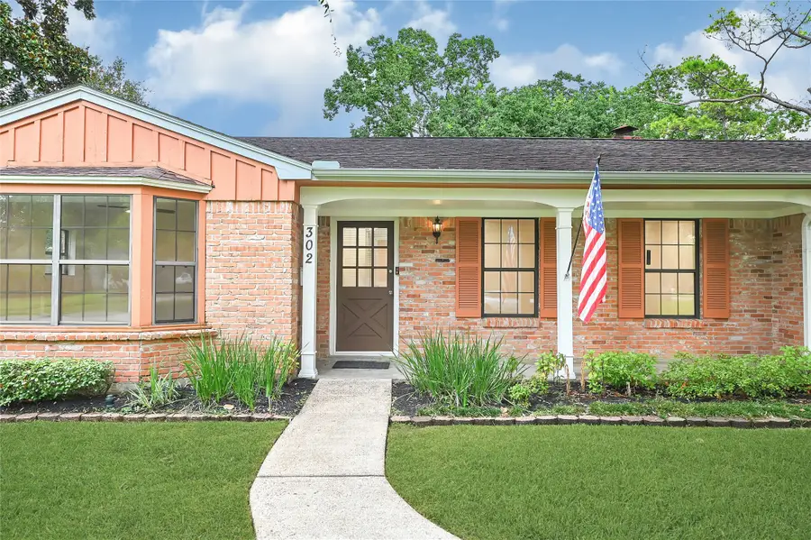 302 Bayou View Drive, El Lago, TX 77586 - Image #2