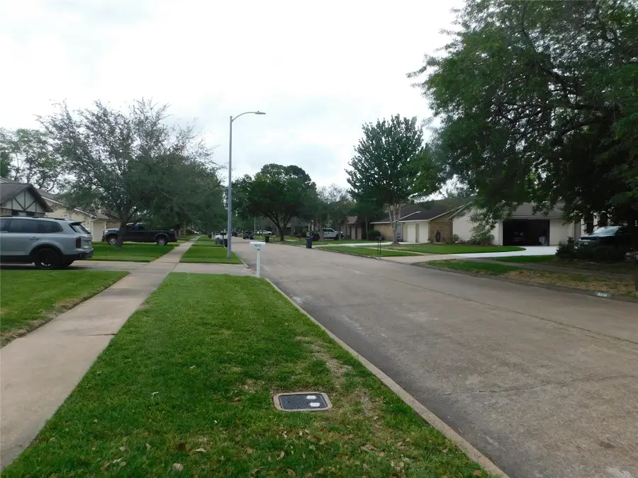 16227 Mill Point Drive, Houston, TX 77059 - #3