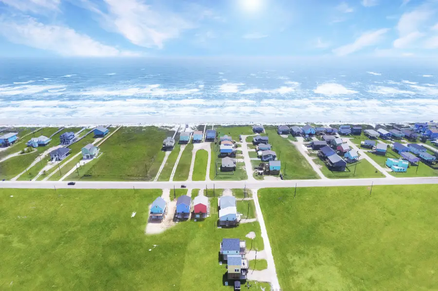 210 Nesmith Place, Surfside Beach, TX 77541 - Image #2