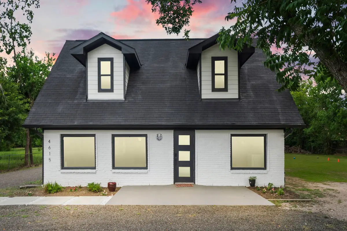 4615 W Walnut, Pearland, TX 77581 - #1