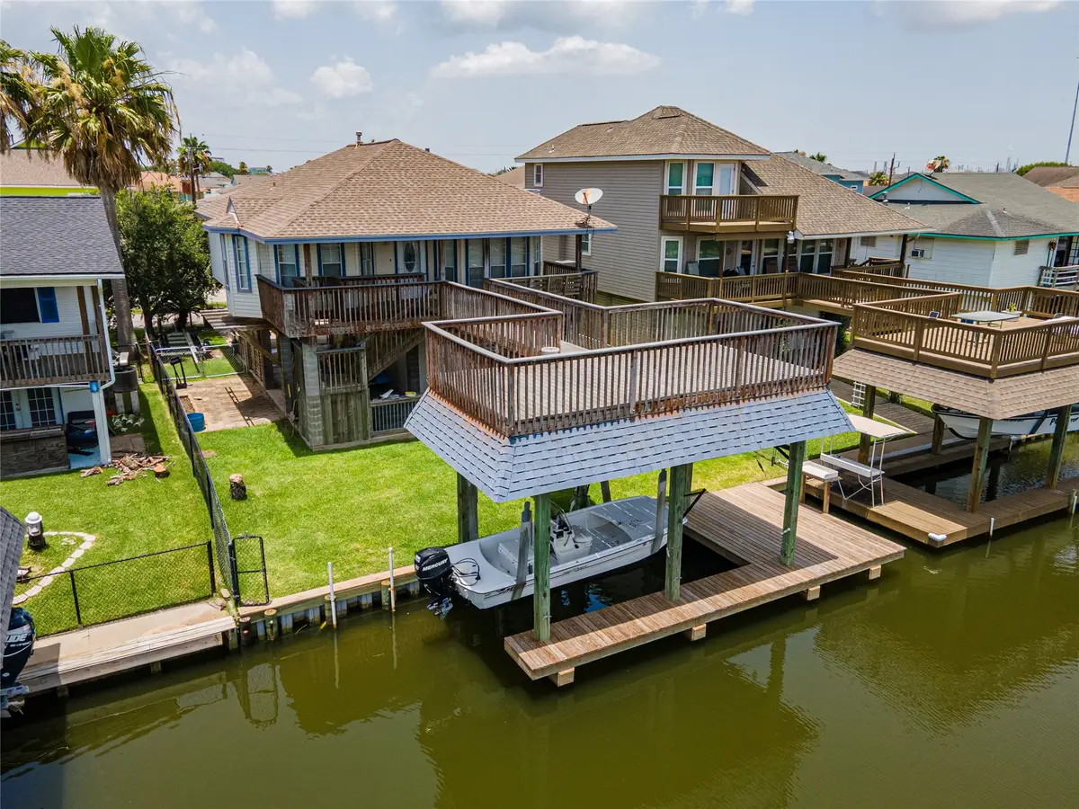 514 Pompano Street, Bayou Vista, TX 77563 - Image #1